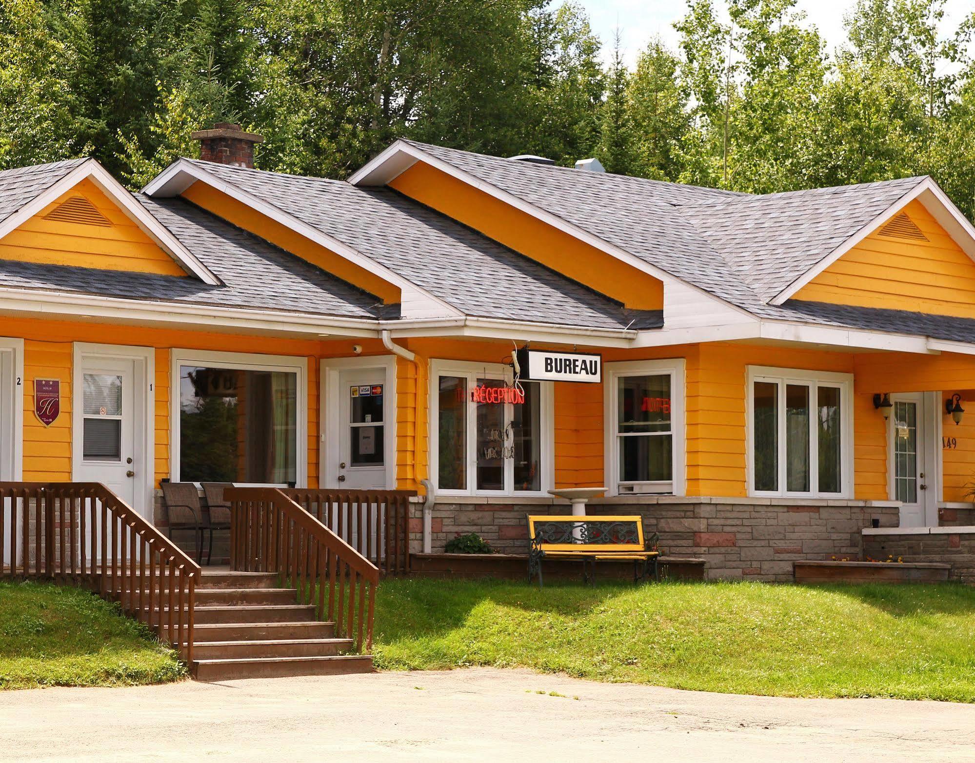 Motel 149 Mont-Tremblant Exterior foto